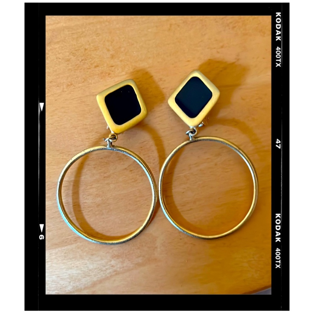 Signed GJD Ginnie Johansen Vintage Large Hoop Black Gold Clip Earrings